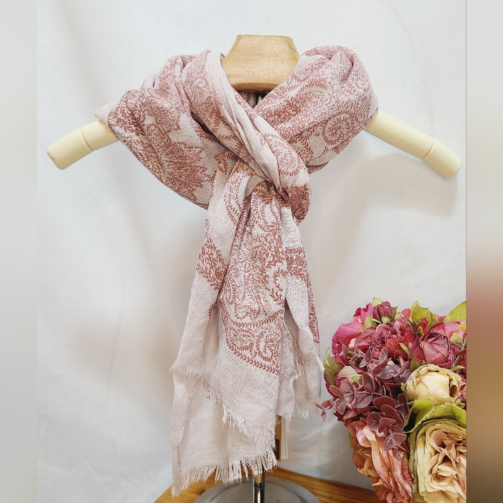 100% Cotton Rose Pink Paisley Scarf in On Linnen White NWT